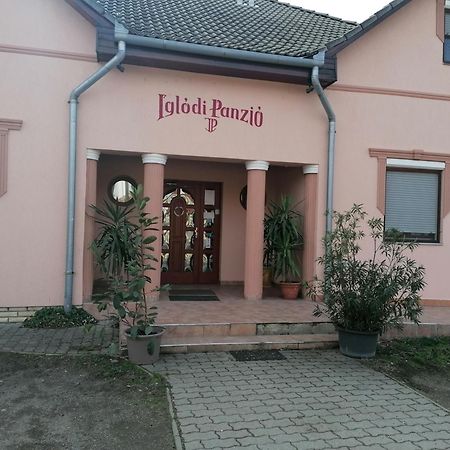 Iglodi Panzio Hotell Kunszentmárton Eksteriør bilde