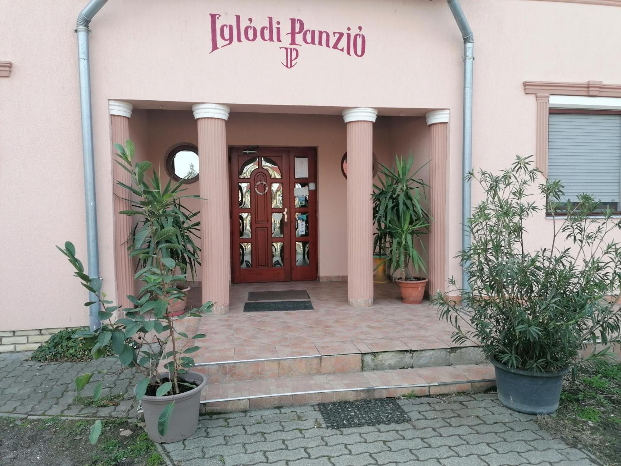 Iglodi Panzio Hotell Kunszentmárton Eksteriør bilde