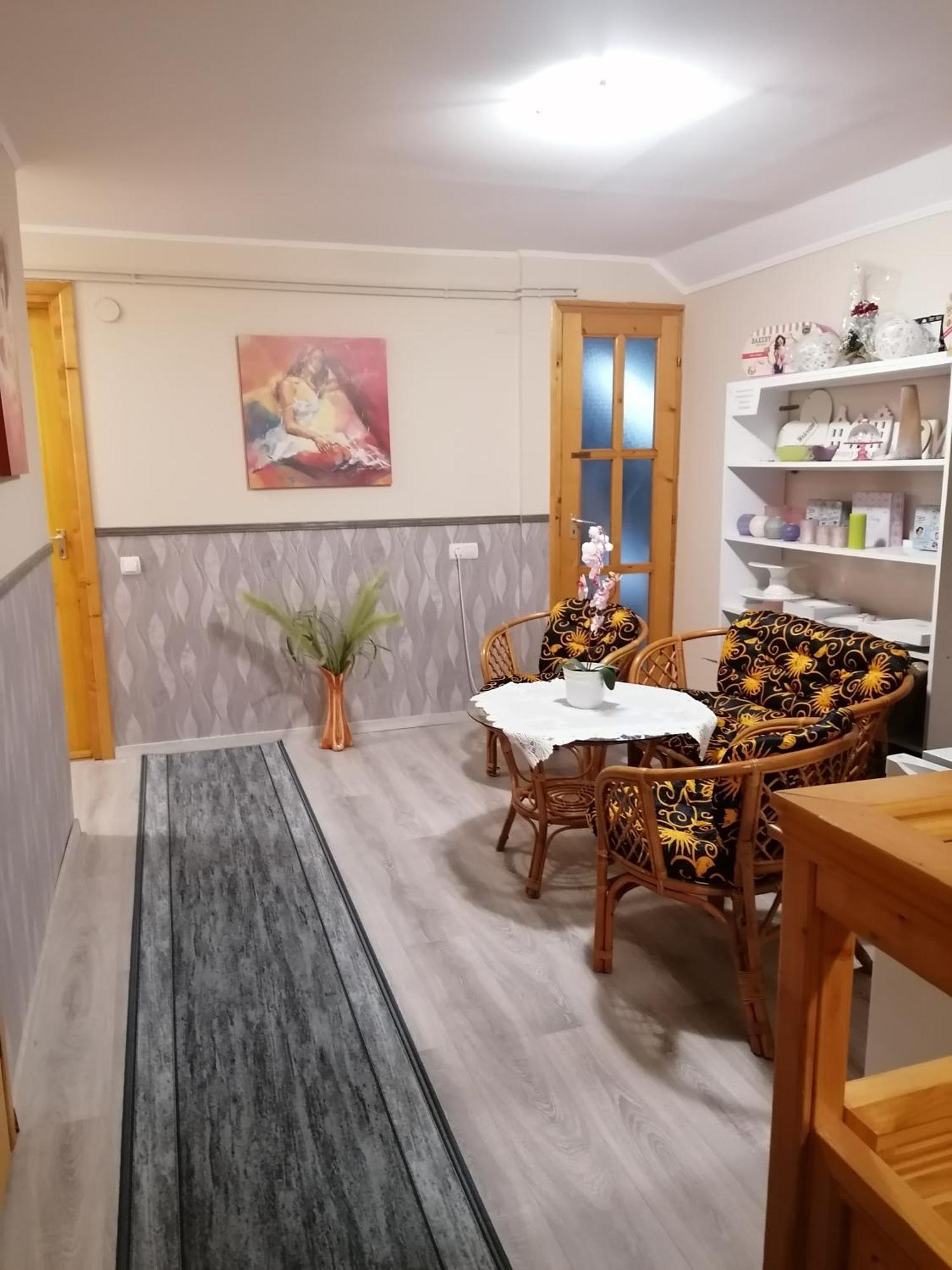 Iglodi Panzio Hotell Kunszentmárton Eksteriør bilde